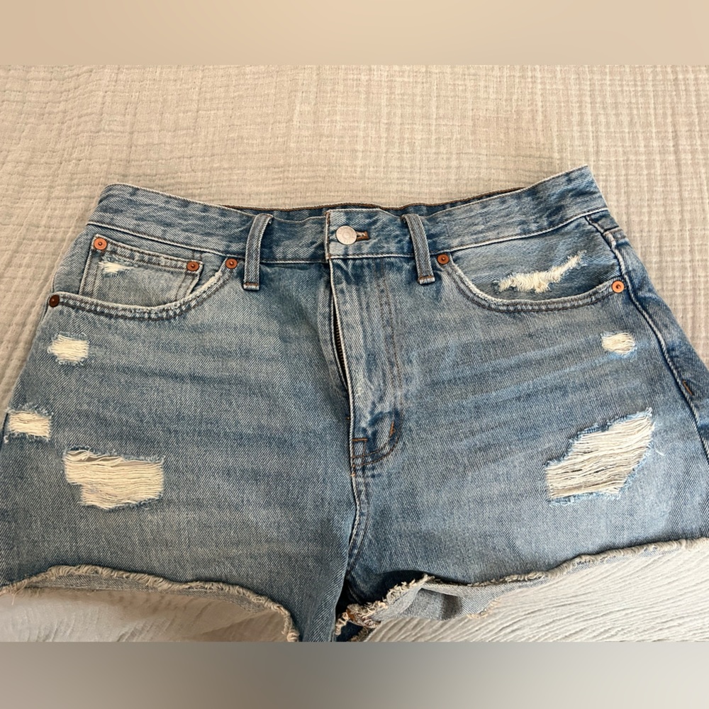 Women’s relaxed fit madewell cutoff shorts size 29